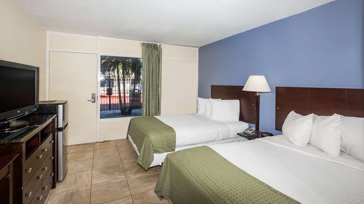 Days Inn by Wyndham St. Petersburg Room