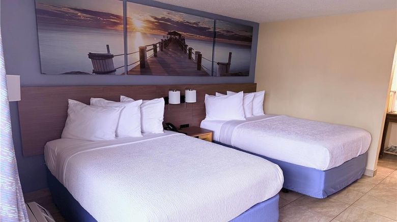 <b>Days Inn by Wyndham St. Petersburg Room</b>. Images powered by <a href="https://iceportal.shijigroup.com/" title="IcePortal" target="_blank">IcePortal</a>.