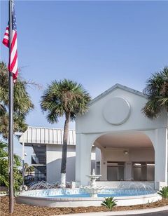 Days Inn by Wyndham St. Petersburg