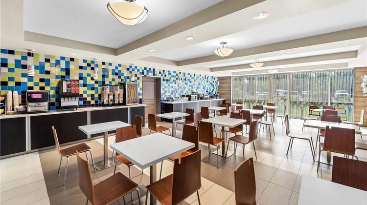 Days Inn & Suites Ft Myers nr JetBlue Pk Restaurant