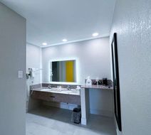 Days Inn & Suites Santa Rosa Room