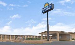 Days Inn & Suites Santa Rosa
