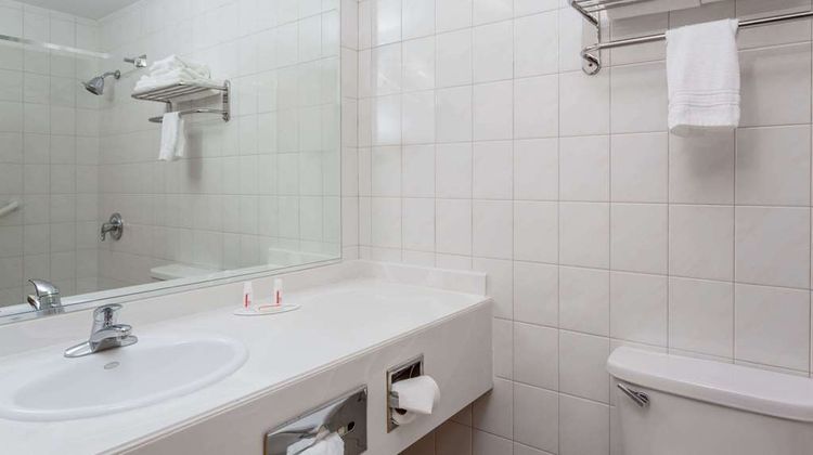 Days Inn Woodbury Room