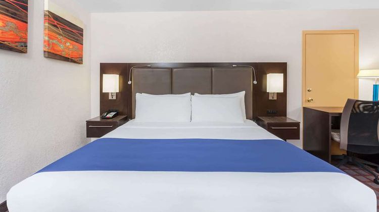 Days Inn Woodbury Room