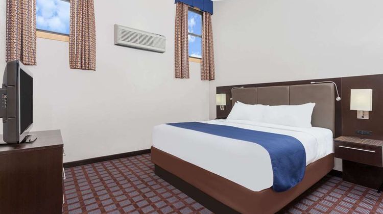 Days Inn Woodbury Suite