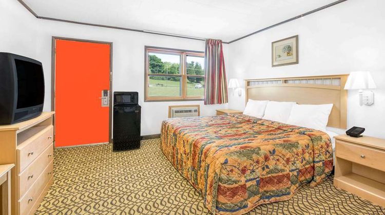 Knights Inn Pine Grove Room