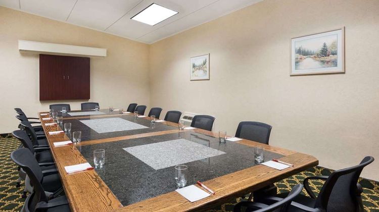 Ramada Plaza by Wyndham Portland Meeting