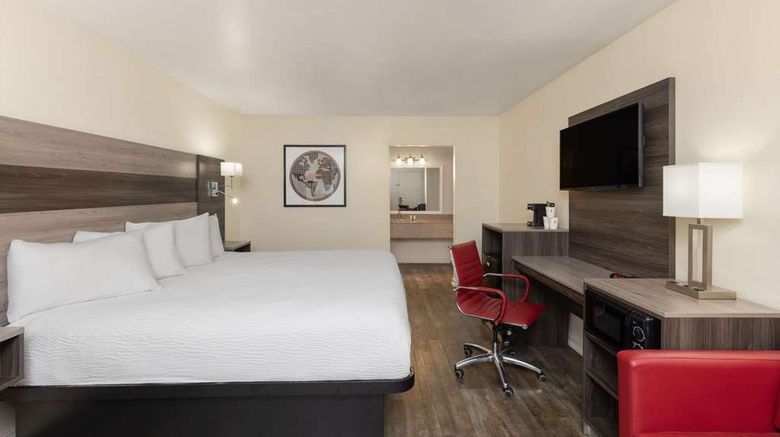 <b>Ramada Kingman Room</b>. Images powered by <a href="https://iceportal.shijigroup.com/" title="IcePortal" target="_blank">IcePortal</a>.