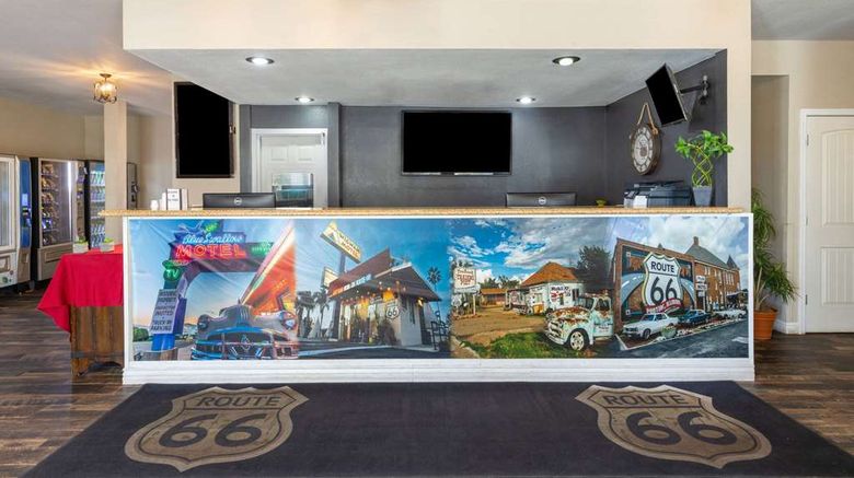<b>Ramada Kingman Lobby</b>. Images powered by <a href="https://iceportal.shijigroup.com/" title="IcePortal" target="_blank">IcePortal</a>.