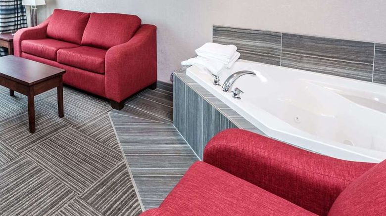 <b>Ramada by Wyndham Moose Jaw Suite</b>. Images powered by <a href="https://iceportal.shijigroup.com/" title="IcePortal" target="_blank">IcePortal</a>.