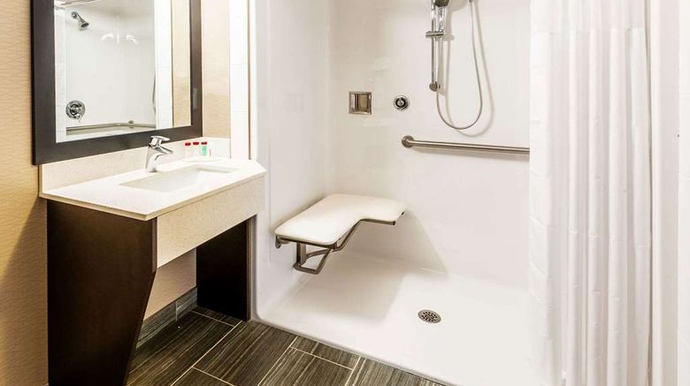 <b>Ramada by Wyndham Moose Jaw Room</b>. Images powered by <a href="https://iceportal.shijigroup.com/" title="IcePortal" target="_blank">IcePortal</a>.