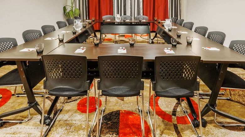 <b>Ramada by Wyndham Moose Jaw Meeting</b>. Images powered by <a href="https://iceportal.shijigroup.com/" title="IcePortal" target="_blank">IcePortal</a>.