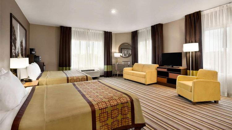 Super 8 Hershey Suite