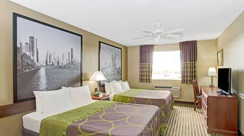 <b>Super 8 Gurnee Room</b>. Images powered by <a href="https://iceportal.shijigroup.com/" title="IcePortal" target="_blank">IcePortal</a>.