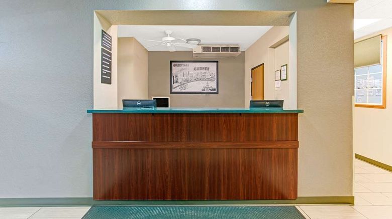 <b>Super 8 Gurnee Lobby</b>. Images powered by <a href="https://iceportal.shijigroup.com/" title="IcePortal" target="_blank">IcePortal</a>.