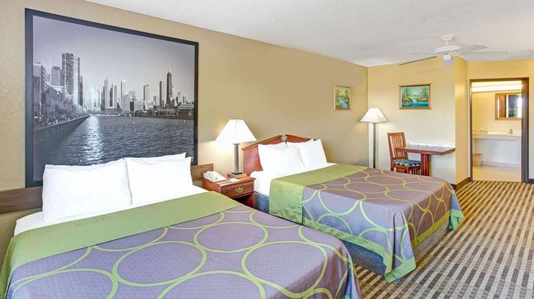 <b>Super 8 Gurnee Room</b>. Images powered by <a href="https://iceportal.shijigroup.com/" title="IcePortal" target="_blank">IcePortal</a>.