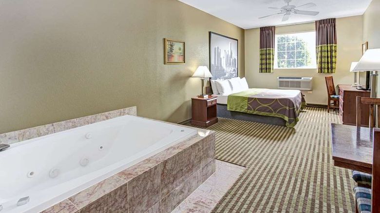 <b>Super 8 Gurnee Suite</b>. Images powered by <a href="https://iceportal.shijigroup.com/" title="IcePortal" target="_blank">IcePortal</a>.