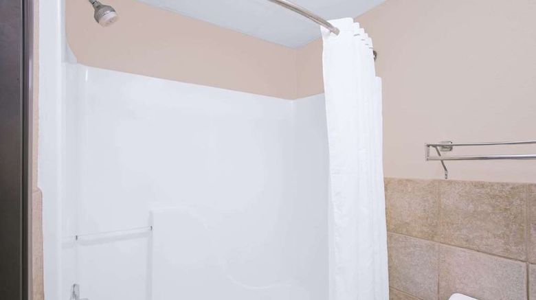 <b>Super 8 Davenport Room</b>. Images powered by <a href="https://iceportal.shijigroup.com/" title="IcePortal" target="_blank">IcePortal</a>.