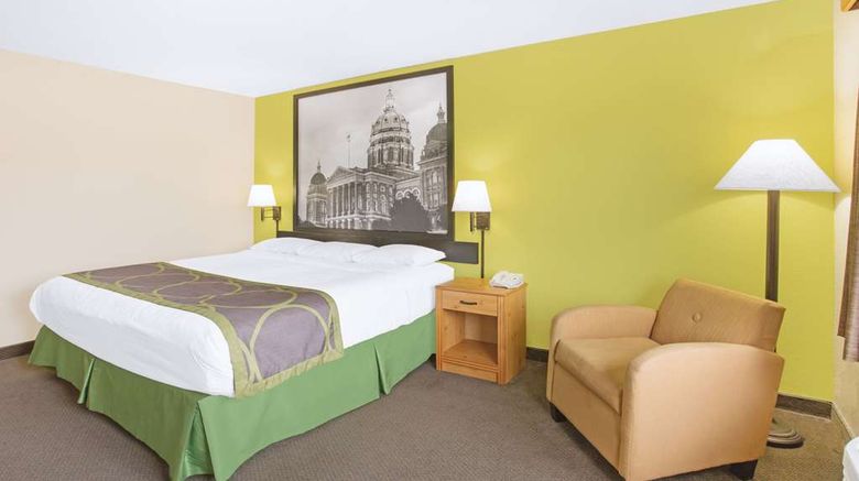 <b>Super 8 Davenport Room</b>. Images powered by <a href="https://iceportal.shijigroup.com/" title="IcePortal" target="_blank">IcePortal</a>.