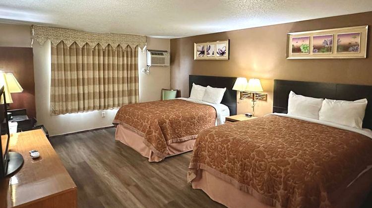 Days Inn by Wyndham Denison IA Room