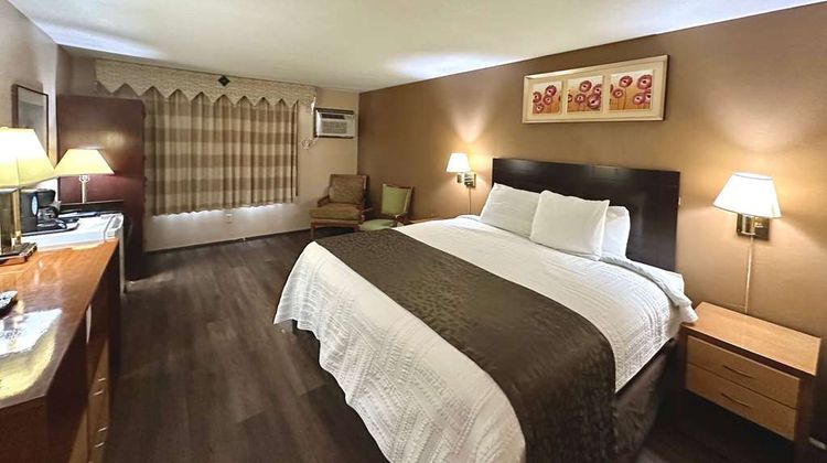 Days Inn by Wyndham Denison IA Room