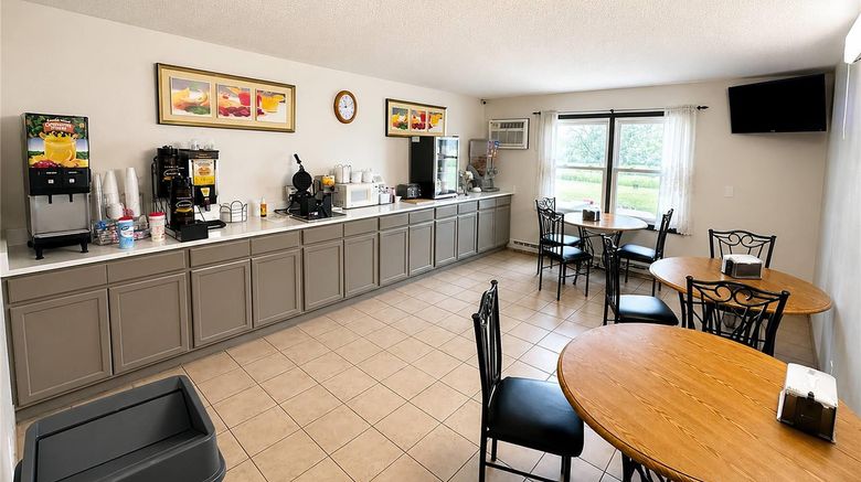 <b>Days Inn by Wyndham Denison IA Restaurant</b>. Images powered by <a href="https://iceportal.shijigroup.com/" title="IcePortal" target="_blank">IcePortal</a>.