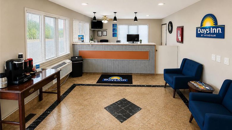 <b>Days Inn by Wyndham Denison IA Lobby</b>. Images powered by <a href="https://iceportal.shijigroup.com/" title="IcePortal" target="_blank">IcePortal</a>.