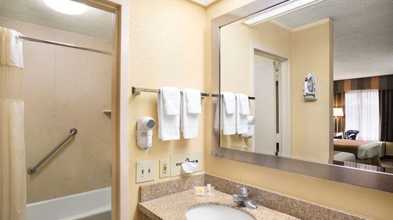 <b>Days Inn Jacksonville Airport Room</b>. Images powered by <a href="https://iceportal.shijigroup.com/" title="IcePortal" target="_blank">IcePortal</a>.