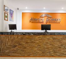 Howard Johnson Leon Avenida Lobby