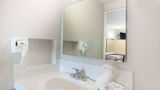 <b>Howard Johnson Leon Avenida Room</b>. Images powered by <a href="https://iceportal.shijigroup.com/" title="IcePortal" target="_blank">IcePortal</a>.