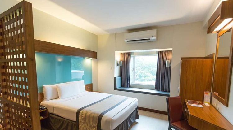 Microtel by Wyndham UP Technohub Room