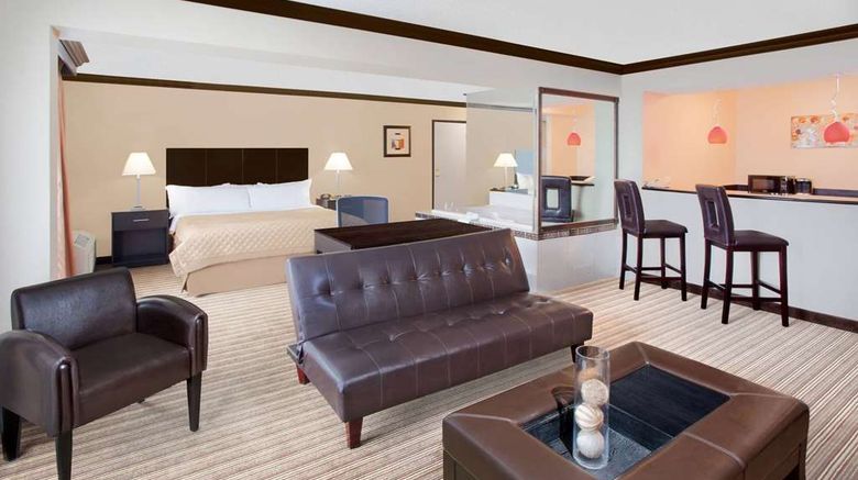 <b>Wyndham Garden Schaumburg Chicago NW Suite</b>. Images powered by <a href="https://iceportal.shijigroup.com/" title="IcePortal" target="_blank">IcePortal</a>.