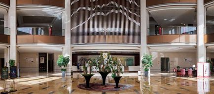 Ramada Yiyang Taojiang Lobby