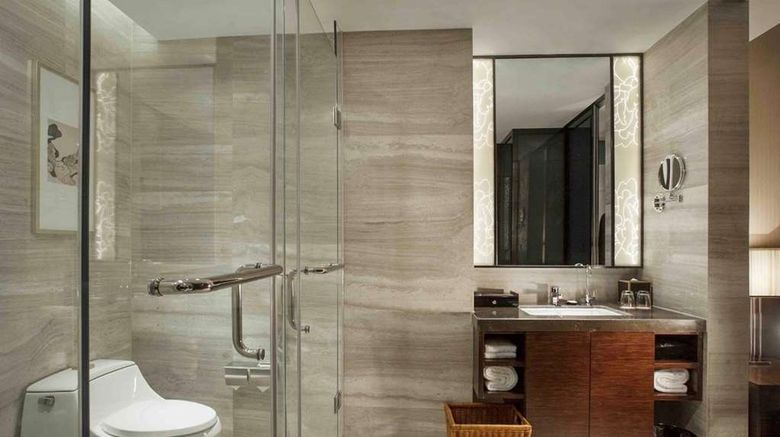 <b>Ramada Plaza Xi'an South Room</b>. Images powered by <a href="https://iceportal.shijigroup.com/" title="IcePortal" target="_blank">IcePortal</a>.