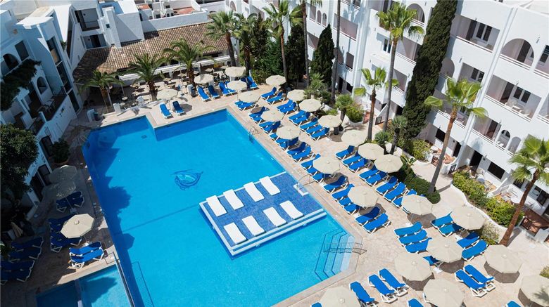 <b>Sol Cala d'or Apartments Pool</b>. Images powered by <a href="https://iceportal.shijigroup.com/" title="IcePortal" target="_blank">IcePortal</a>.