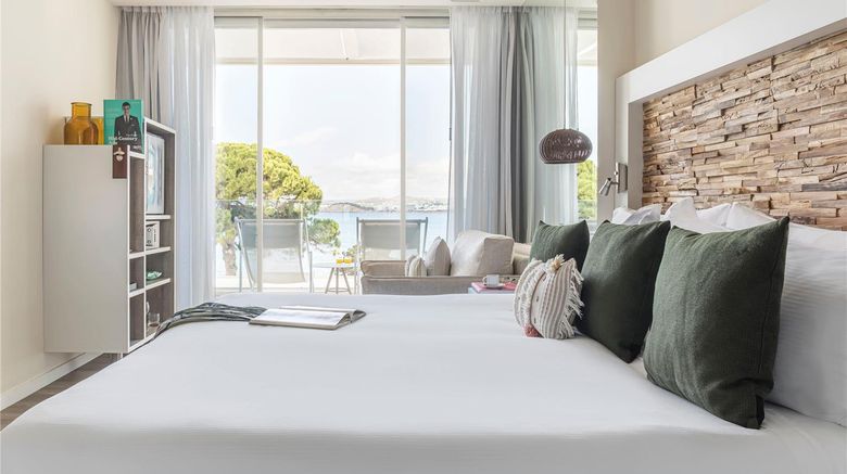 <b>ME Ibiza Room</b>. Images powered by <a href="https://iceportal.shijigroup.com/" title="IcePortal" target="_blank">IcePortal</a>.