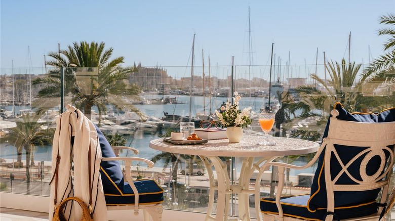 <b>Gran Melia Victoria Restaurant</b>. Images powered by <a href="https://iceportal.shijigroup.com/" title="IcePortal" target="_blank">IcePortal</a>.