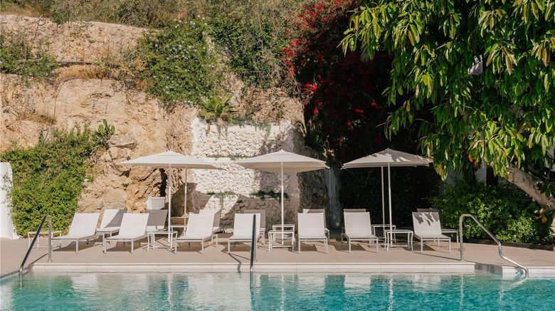 <b>Gran Melia Victoria Pool</b>. Images powered by <a href="https://iceportal.shijigroup.com/" title="IcePortal" target="_blank">IcePortal</a>.