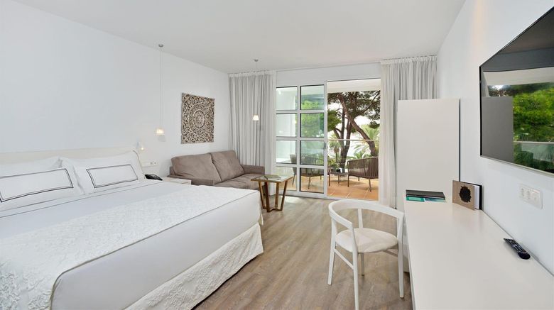 <b>Melia Cala d'Or Boutique Hotel Room</b>. Images powered by <a href="https://iceportal.shijigroup.com/" title="IcePortal" target="_blank">IcePortal</a>.