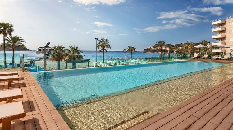 Sol Wave House Mallorca Pool