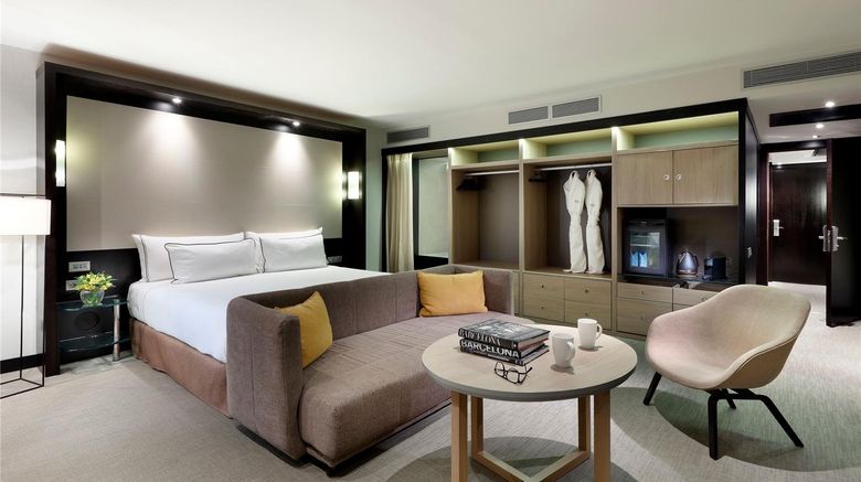 <b>Melia Barcelona Sarria Hotel Room</b>. Images powered by <a href="https://iceportal.shijigroup.com/" title="IcePortal" target="_blank">IcePortal</a>.
