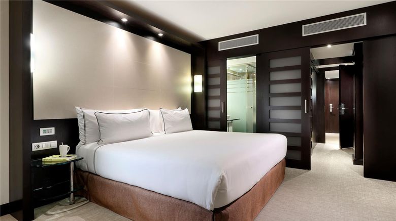 <b>Melia Barcelona Sarria Hotel Room</b>. Images powered by <a href="https://iceportal.shijigroup.com/" title="IcePortal" target="_blank">IcePortal</a>.
