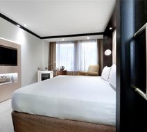 Melia Barcelona Sarria Hotel Room