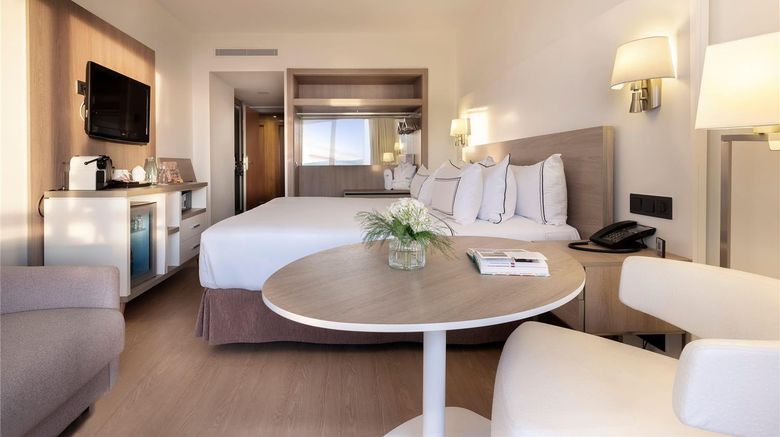 <b>Melia Sitges Room</b>. Images powered by <a href="https://iceportal.shijigroup.com/" title="IcePortal" target="_blank">IcePortal</a>.