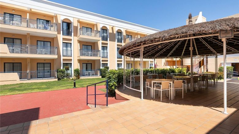 <b>Sol Sancti Petri Apartamentos Restaurant</b>. Images powered by <a href="https://iceportal.shijigroup.com/" title="IcePortal" target="_blank">IcePortal</a>.