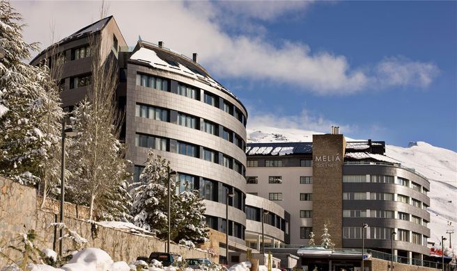 Melia Sol y Nieve Exterior