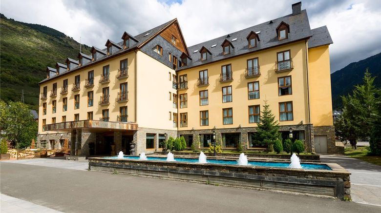 <b>Hotel Vielha Baqueira, Affiliated Melia Other</b>. Images powered by <a href="https://iceportal.shijigroup.com/" title="IcePortal" target="_blank">IcePortal</a>.