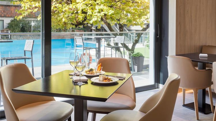 Melia Castilla Hotel Exterior