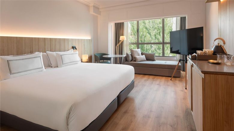 <b>Melia Barajas Room</b>. Images powered by <a href="https://iceportal.shijigroup.com/" title="IcePortal" target="_blank">IcePortal</a>.