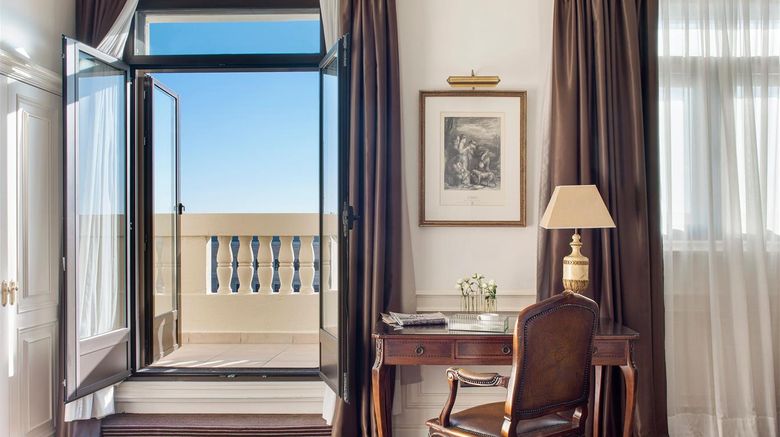 <b>Gran Melia Fenix Room</b>. Images powered by <a href="https://iceportal.shijigroup.com/" title="IcePortal" target="_blank">IcePortal</a>.